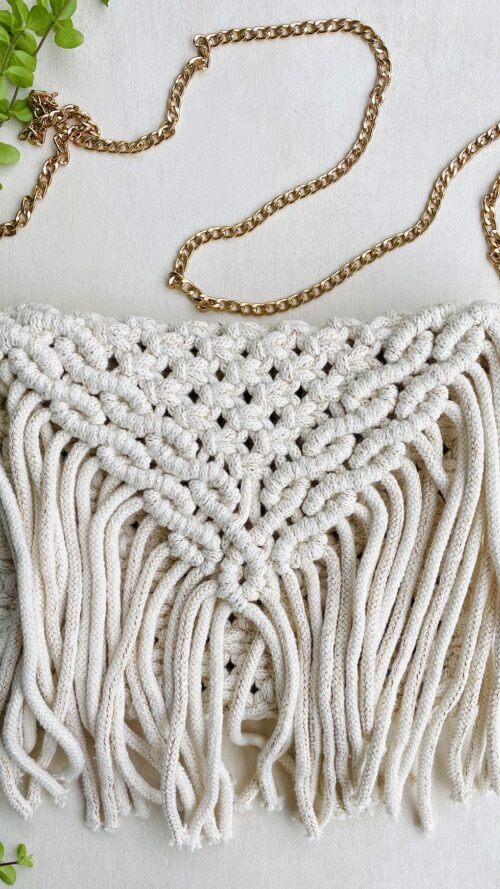 Makramowa torebka z frędzlami BohoWeave